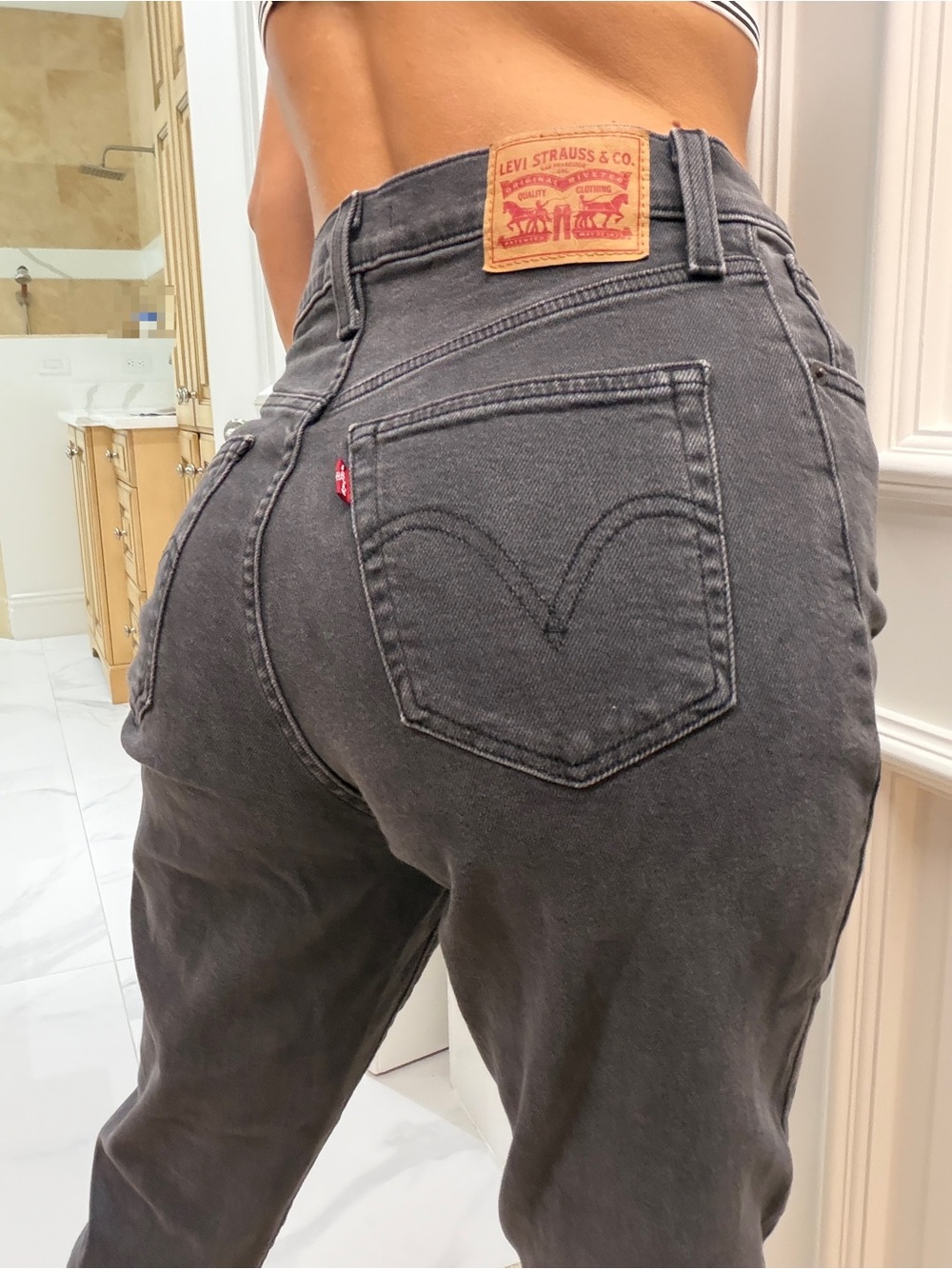 Levi's High-Rise mom Jeans